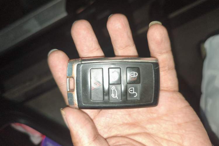 Used Land Rover Range Sport 2019 3.0 L6 HSE DYNAMIC Vehicle Key