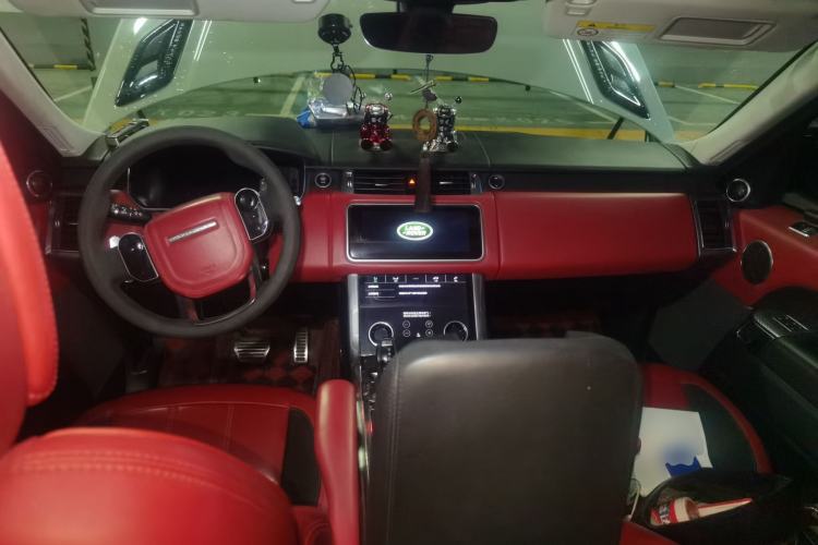 Used Land Rover Range Sport 2019 3.0 L6 HSE DYNAMIC Center Console