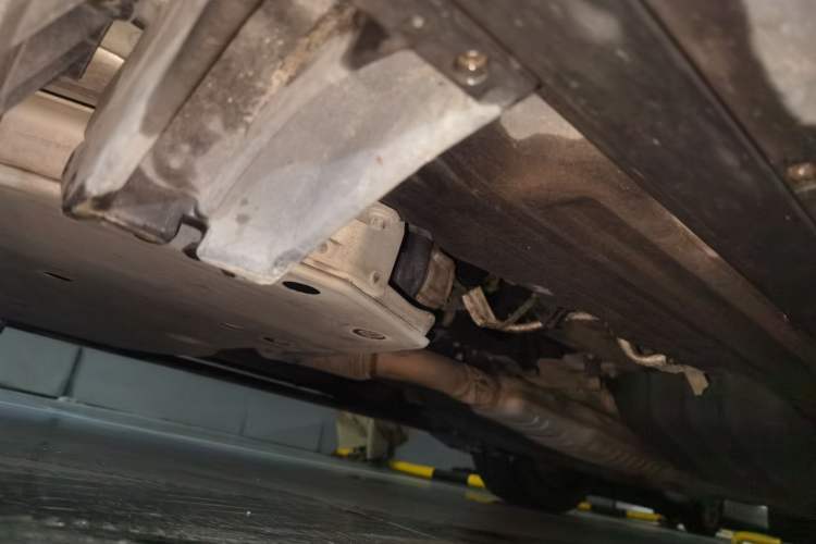 Used Land Rover Range Sport 2019 3.0 L6 HSE DYNAMIC Chassis Front Left
