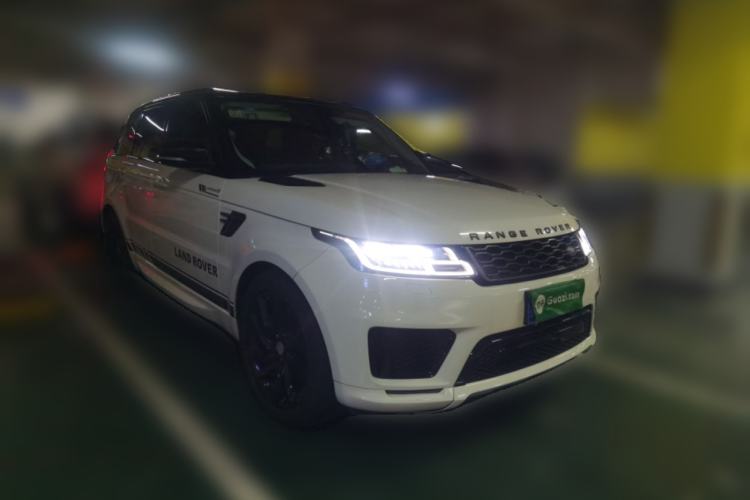 Used Land Rover Range Sport 2019 3.0 L6 HSE DYNAMIC Front Right 45 Deg