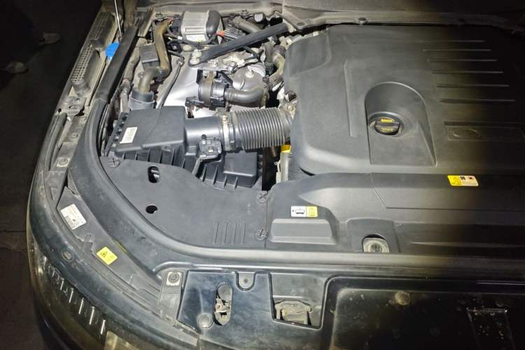 Used Land Rover Range Sport 2019 3.0 L6 HSE DYNAMIC Engine Bay Right