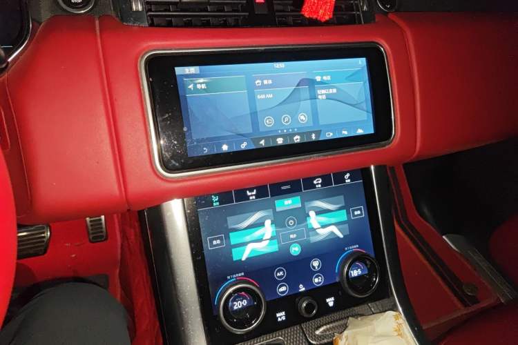 Used Land Rover Range Sport 2019 3.0 L6 HSE DYNAMIC Audio And AC Panel