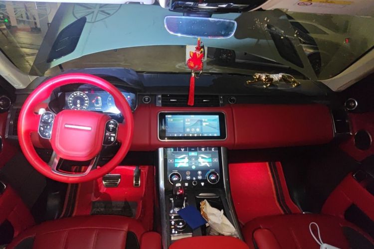 Used Land Rover Range Sport 2019 3.0 L6 HSE DYNAMIC Center Console