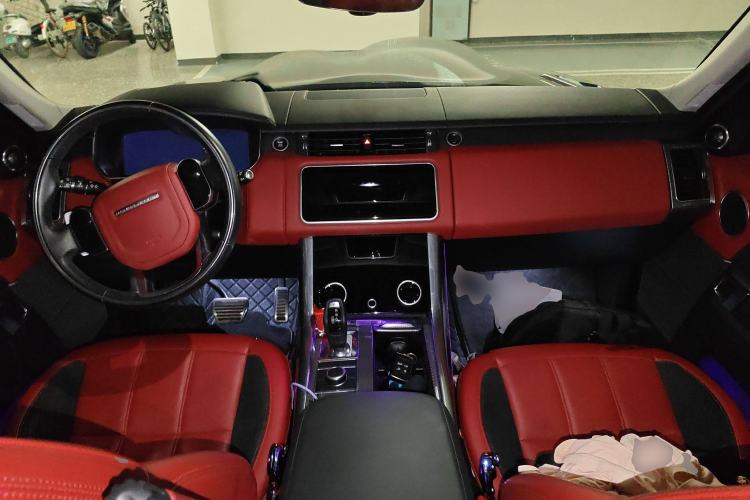 Used Land Rover Range Sport 2019 3.0 L6 HSE DYNAMIC Center Console