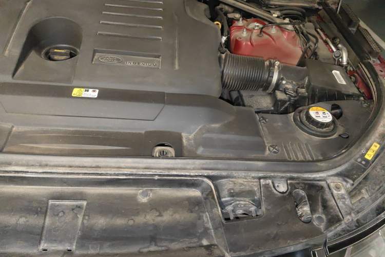 Used Land Rover Range Sport 2019 3.0 L6 HSE DYNAMIC Engine Bay Left