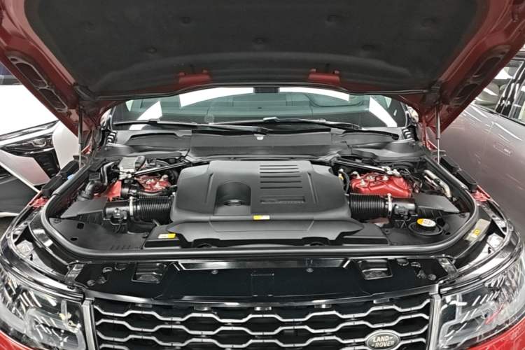 Used Land Rover Range Sport 2019 3.0 L6 HSE DYNAMIC Engine Bay