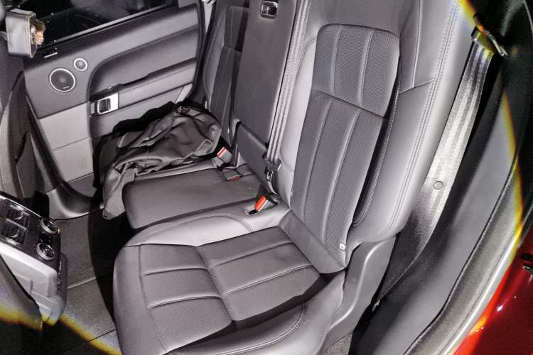Used Land Rover Range Sport 2019 3.0 L6 HSE DYNAMIC Left Rear Seat