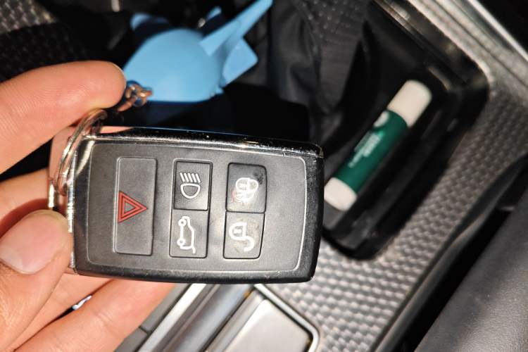 Used Land Rover Range Sport 2019 3.0 L6 HSE DYNAMIC Vehicle Key