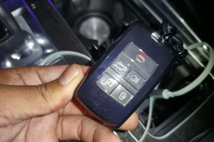 Used Land Rover Range Sport 2019 3.0 L6 HSE DYNAMIC Vehicle Key