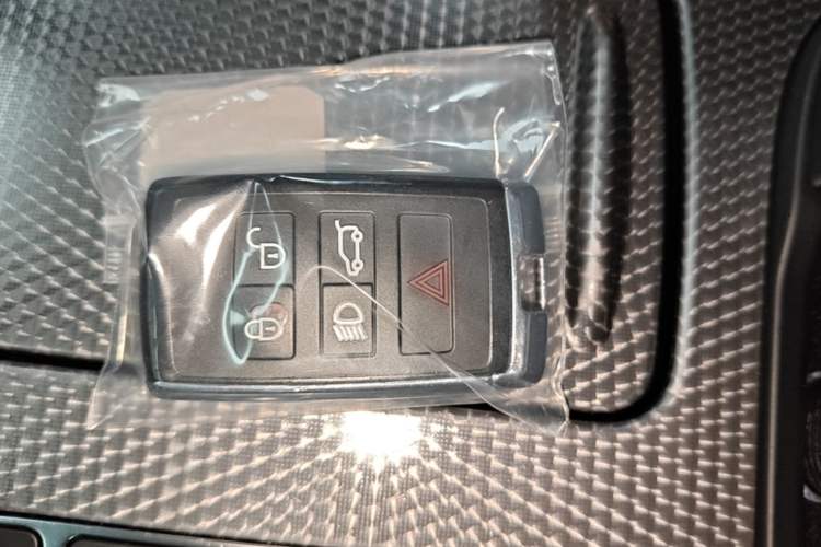 Used Land Rover Range Sport 2019 3.0 L6 HSE DYNAMIC Vehicle Key