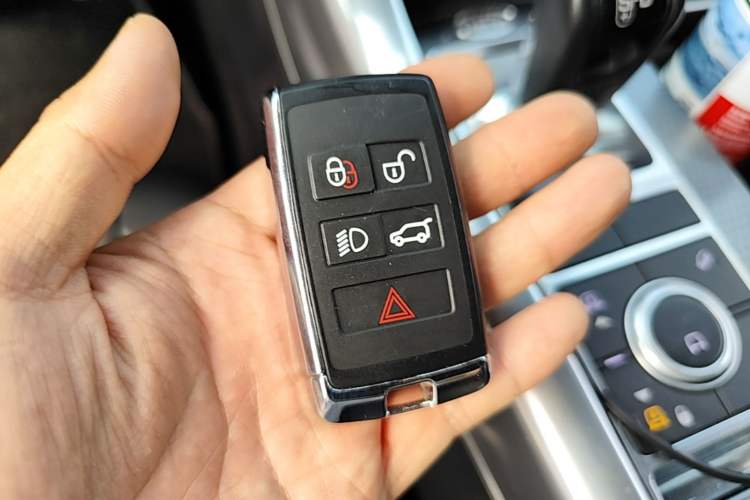 Used Land Rover Range Sport 2019 3.0 L6 HSE DYNAMIC Vehicle Key