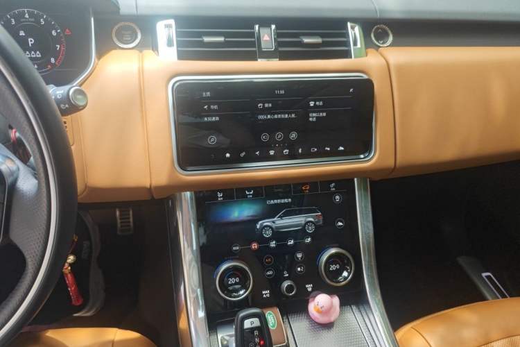 Used Land Rover Range Sport 2019 3.0 L6 HSE DYNAMIC Audio And AC Panel