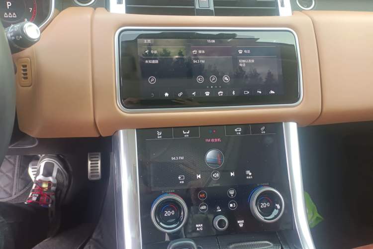 Used Land Rover Range Sport 2019 3.0 L6 HSE DYNAMIC Audio And AC Panel