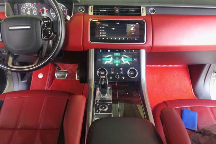 Used Land Rover Range Sport 2019 3.0 L6 HSE DYNAMIC Audio And AC Panel