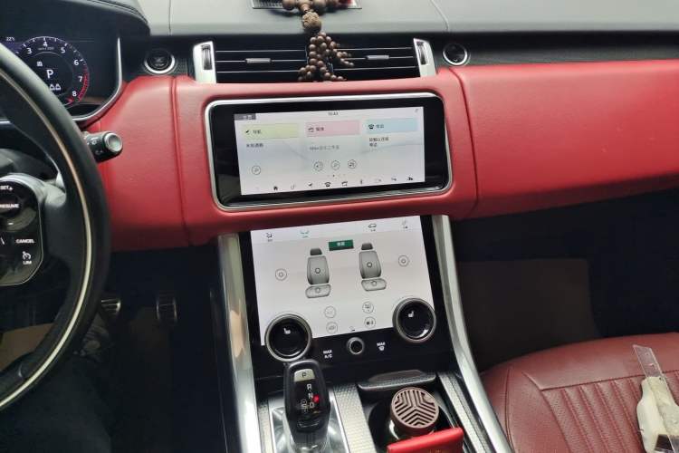 Used Land Rover Range Sport 2019 3.0 L6 HSE DYNAMIC Audio And AC Panel