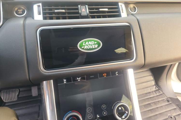 Used Land Rover Range Sport 2019 3.0 SC V6 Special Edition Audio And AC Panel