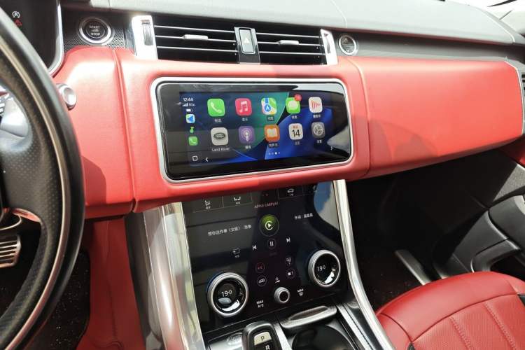 Used Land Rover Range Sport 2019 3.0 L6 HSE DYNAMIC Audio And AC Panel