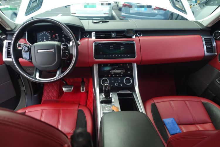 Used Land Rover Range Sport 2019 3.0 L6 HSE DYNAMIC Center Console