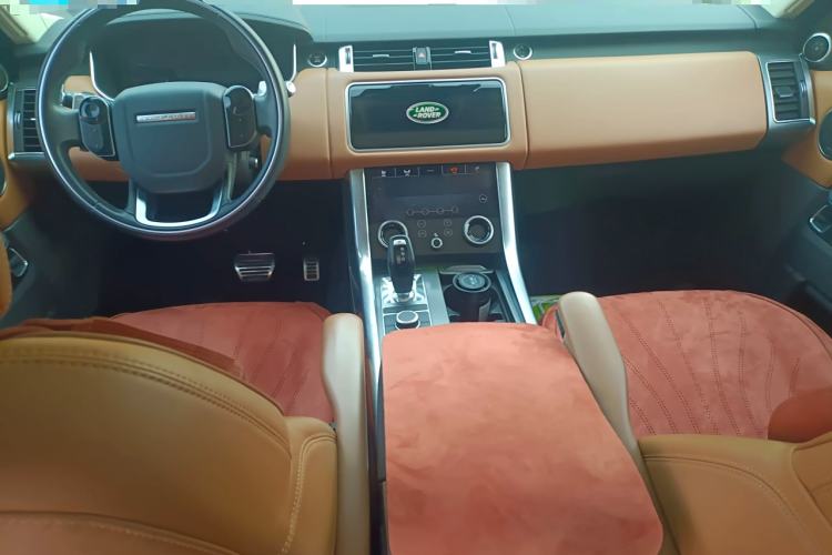 Used Land Rover Range Sport 2019 3.0 L6 HSE DYNAMIC Center Console