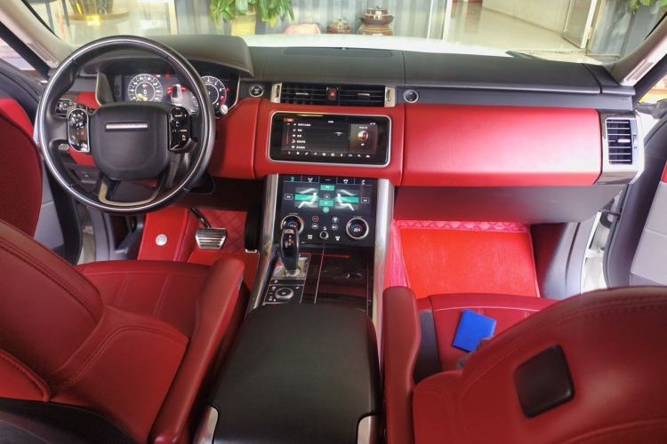 Used Land Rover Range Sport 2019 3.0 L6 HSE DYNAMIC Center Console