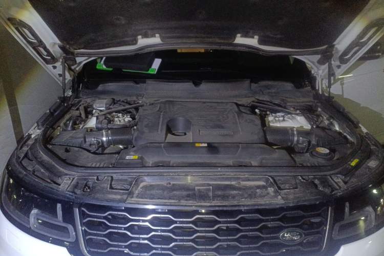 Used Land Rover Range Sport 2019 3.0 L6 HSE DYNAMIC Engine Bay