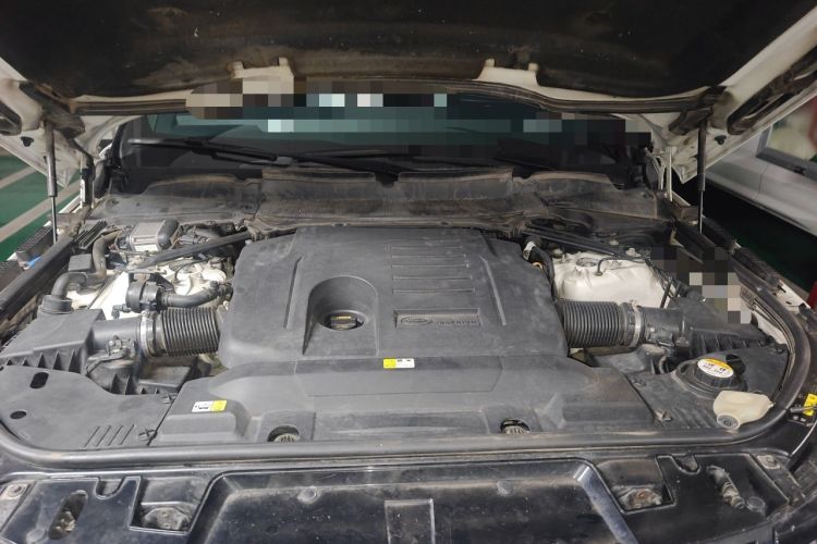 Used Land Rover Range Sport 2019 3.0 L6 SE Engine Bay