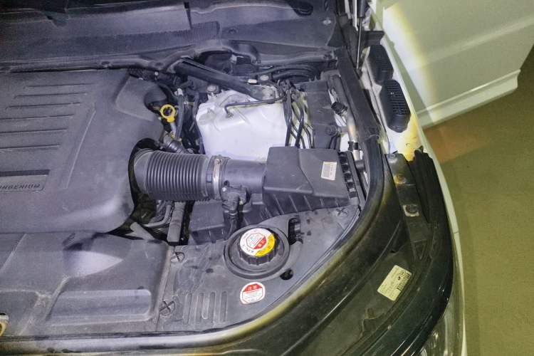 Used Land Rover Range Sport 2019 3.0 L6 HSE DYNAMIC Engine Bay Left
