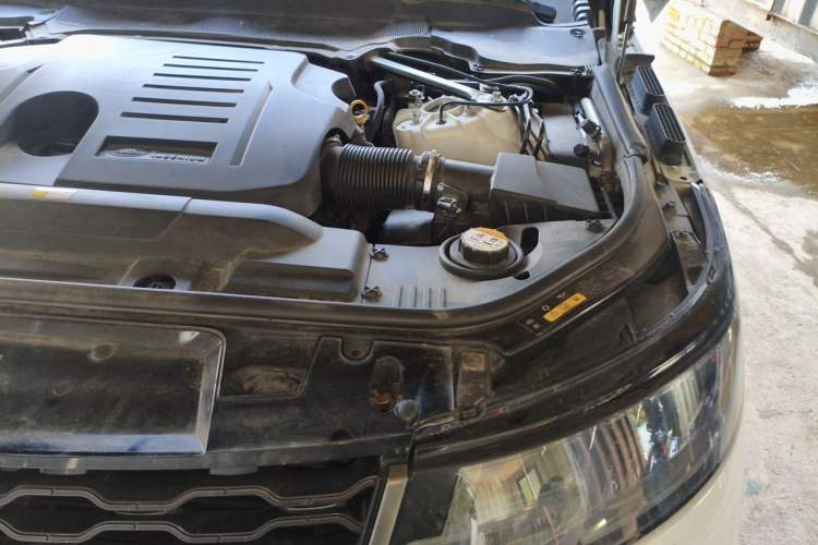 Used Land Rover Range Sport 2019 3.0 L6 HSE DYNAMIC Engine Bay Left
