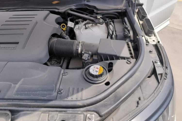 Used Land Rover Range Sport 2019 3.0 L6 HSE DYNAMIC Engine Bay Left