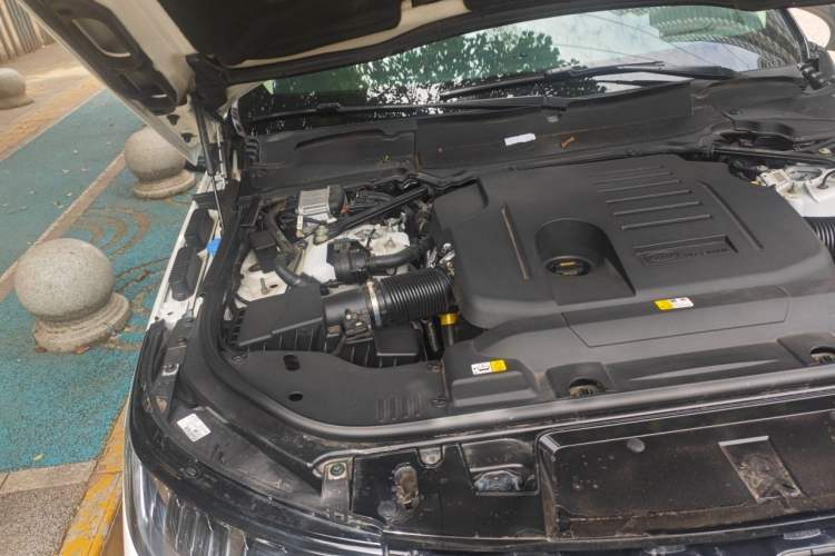 Used Land Rover Range Sport 2019 3.0 L6 HSE DYNAMIC Engine Bay Right