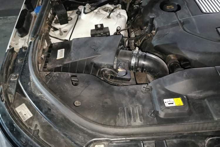 Used Land Rover Range Sport  Engine Bay Right