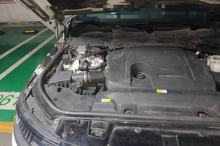 Used Land Rover Range Sport 2019 3.0 L6 SE Engine Bay Right