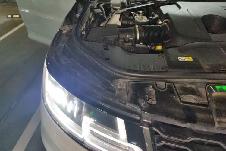 Used Land Rover Range Sport 2019 3.0 L6 HSE DYNAMIC Engine Bay Right