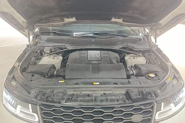 Used Land Rover Range Sport 2019 3.0 SC V6 HSE DYNAMIC Engine Bay