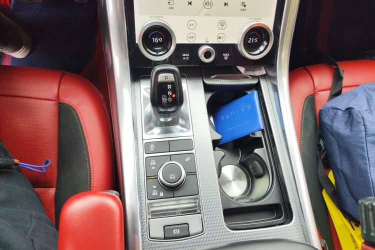 Used Land Rover Range Sport 2019 3.0 L6 HSE DYNAMIC Gear Lever