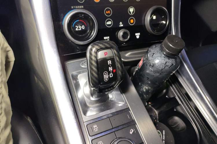 Used Land Rover Range Sport 2019 3.0 SC V6 Special Edition Gear Lever