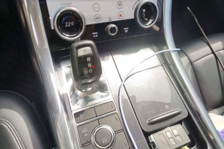 Used Land Rover Range Sport 2019 3.0 SC V6 Special Edition Gear Lever
