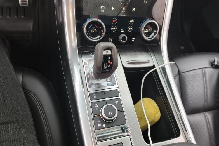 Used Land Rover Range Sport 2019 3.0 L6 HSE DYNAMIC Gear Lever