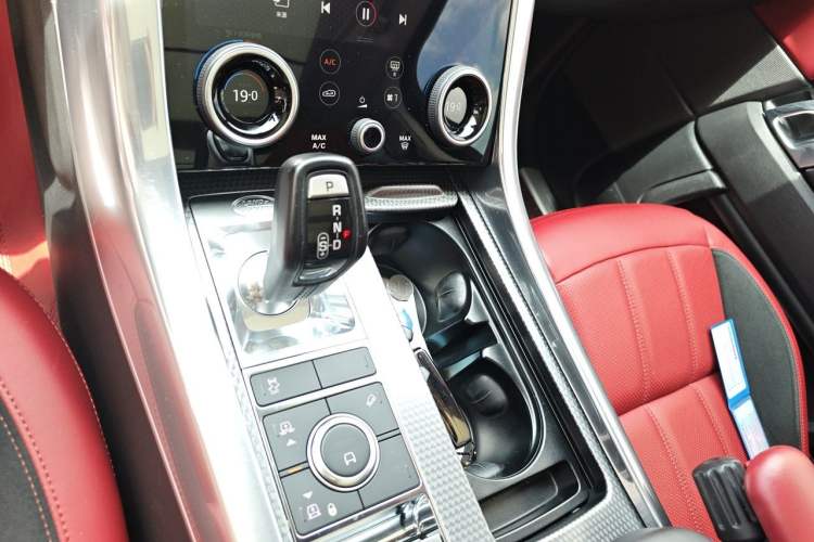 Used Land Rover Range Sport 2019 3.0 L6 HSE DYNAMIC Gear Lever
