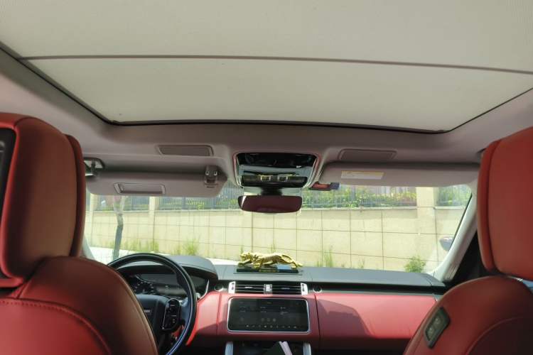 Used Land Rover Range Sport 2019 3.0 L6 HSE DYNAMIC Headliner
