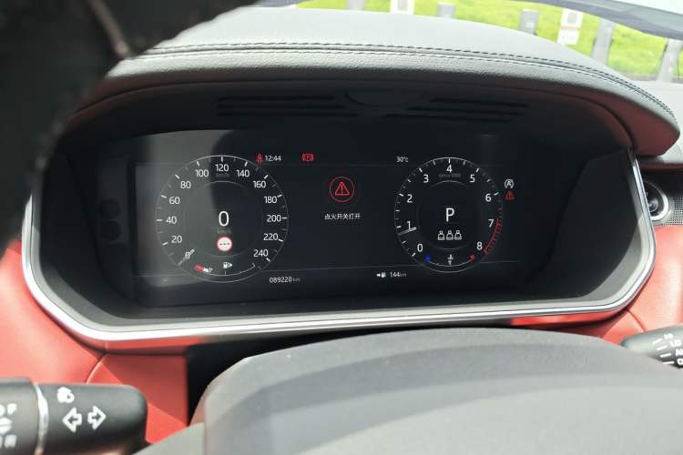 Used Land Rover Range Sport 2019 3.0 L6 HSE DYNAMIC Instrument Cluster