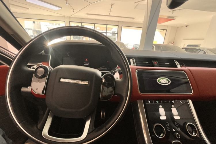 Used Land Rover Range Sport 2019 3.0 L6 HSE DYNAMIC Interior 1