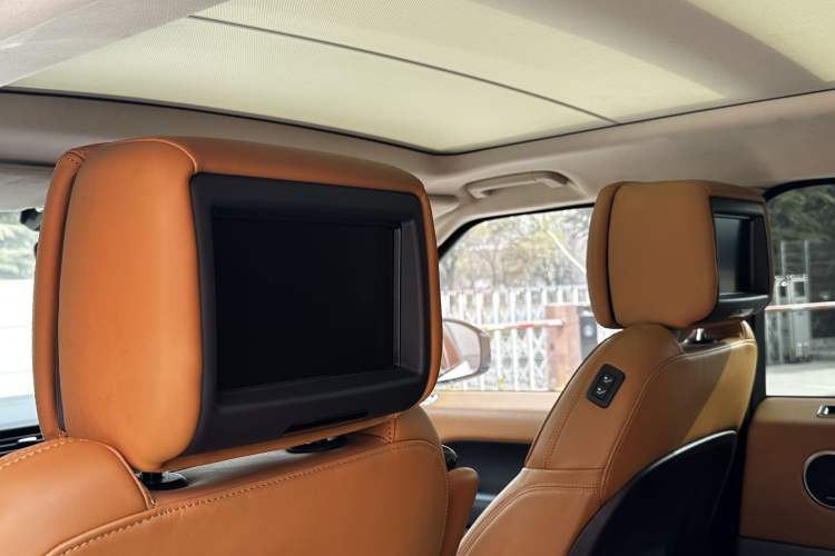 Used Land Rover Range Sport 2019 3.0 SC V6 HSE DYNAMIC Interior 10