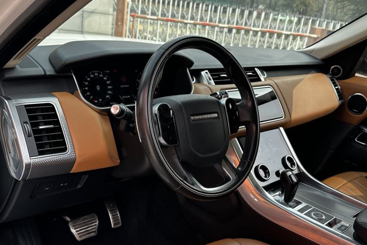 Used Land Rover Range Sport 2019 3.0 SC V6 HSE DYNAMIC Interior 12