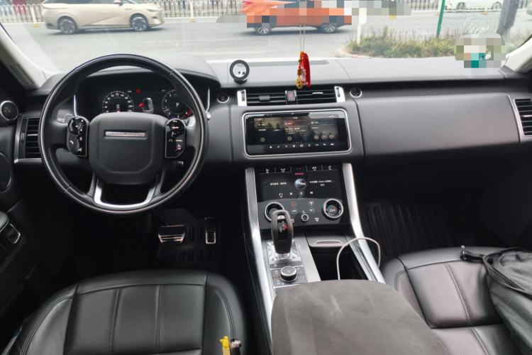 Used Land Rover Range Sport 2019 3.0 L6 HSE DYNAMIC Interior 2