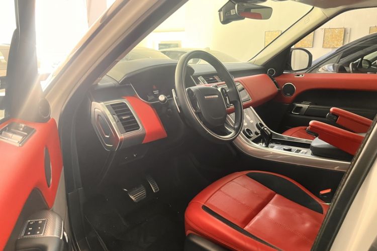 Used Land Rover Range Sport 2019 3.0 L6 HSE DYNAMIC Interior 2