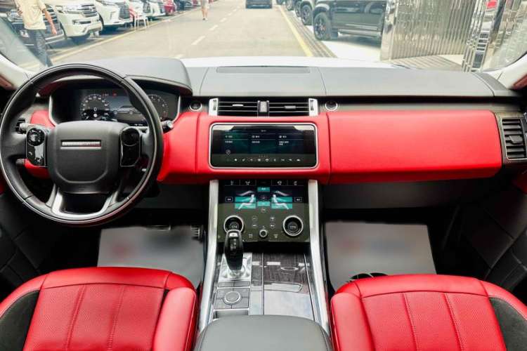 Used Land Rover Range Sport 2019 3.0 L6 HSE DYNAMIC Interior 3