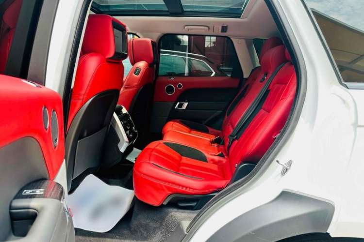 Used Land Rover Range Sport 2019 3.0 L6 HSE DYNAMIC Interior 4