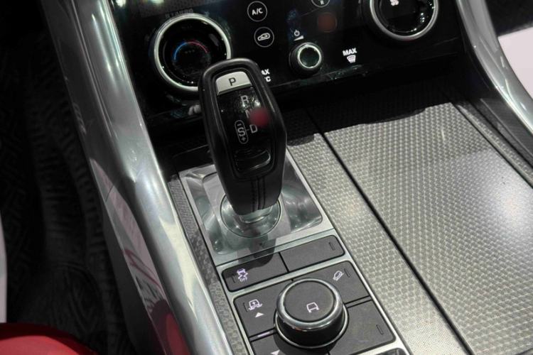 Used Land Rover Range Sport 2019 3.0 L6 HSE DYNAMIC Interior 8