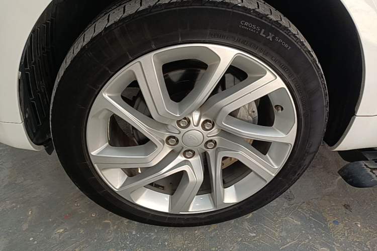 Used Land Rover Range Sport 2019 3.0 SC V6 HSE DYNAMIC Left Front Wheel Hub